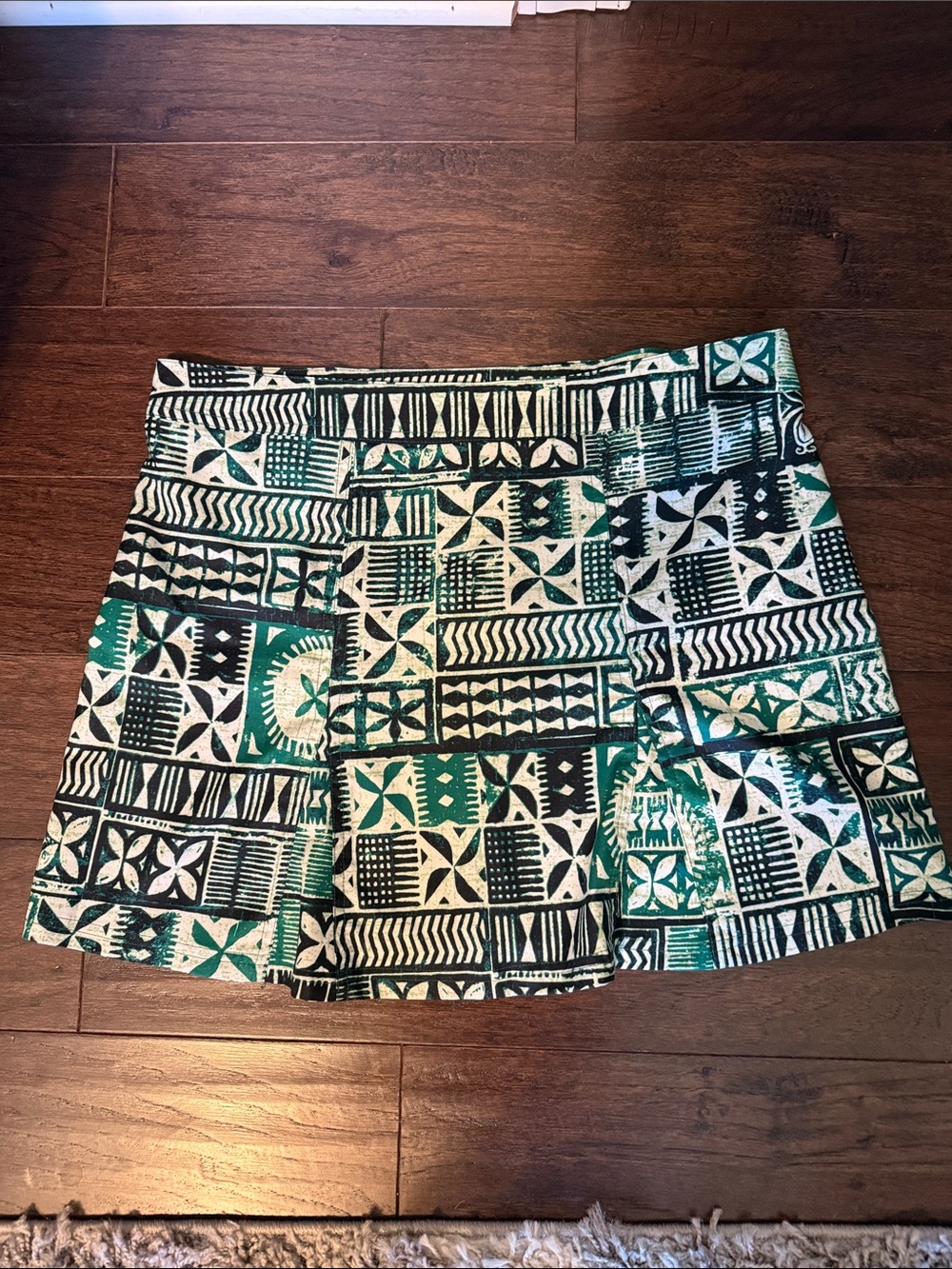 RipSkirt Hawaii Wrap Skirt Length 1 Large Green Black Geometric Print - Picture 2 of 3